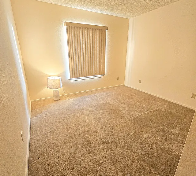 5322 W Sussex Way — Photo 9