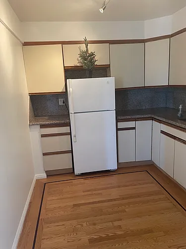 450 Ortega St #1 Photo 1