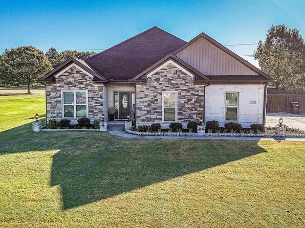 22302 Southern Breeze St, Athens, AL 35613