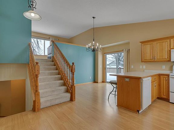 2nd image of 98 10th St S