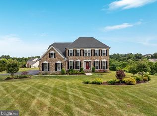 38786 Rambling Farm Dr, Hamilton, VA 20158