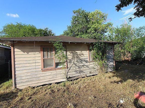 5th image of 803 Ave E W