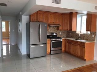 351 Soundview Ln, College Point, NY 11356