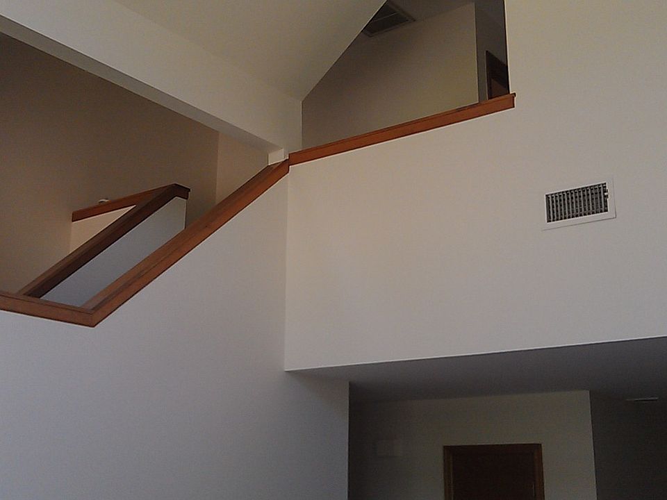 2nd image of 6 Saddle River Ct