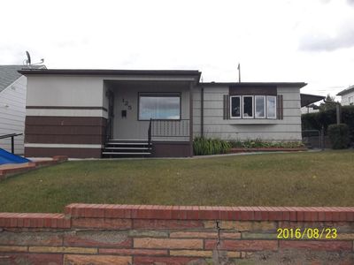 125 8th Ave SE, Cut Bank, MT, 59427