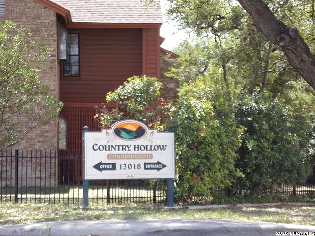 Country Hollow — Photo 2