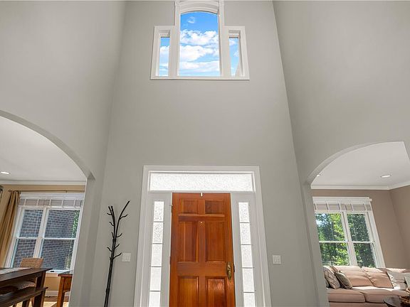 5th image of 2460 Woodland Hills Ct