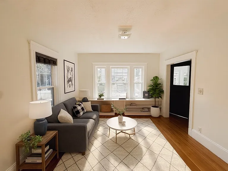 10 Clematis St — Photo 3