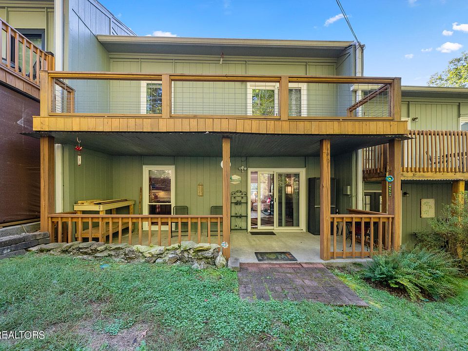2nd image of 815 Hunters Run Rd #C