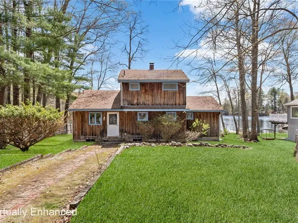 316 Court House Ln, Pascoag, RI 02859