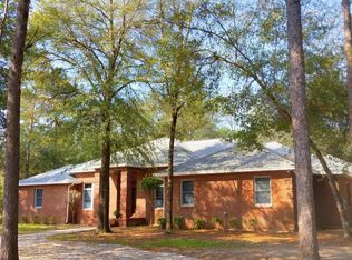 1007 Forest Rd, Niceville, FL 32578