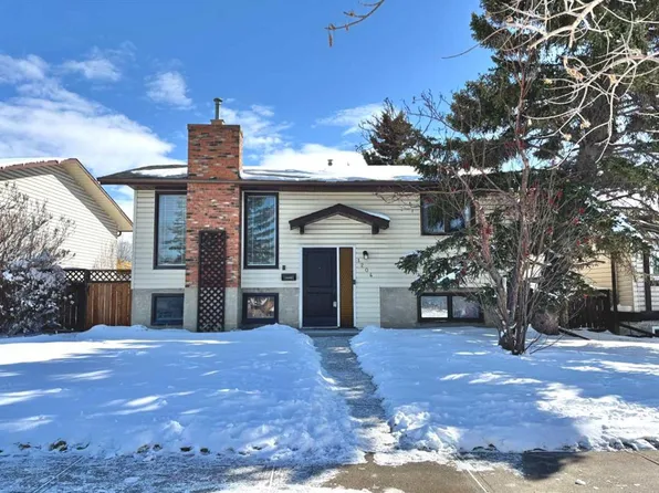 1204 SW Ranchlands Blvd NW, Calgary, AB T3G 1G5
