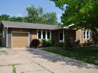 946 S Doreen St, Wichita, KS 67207