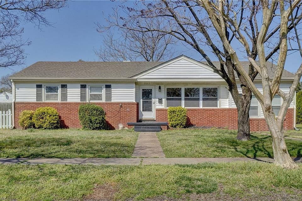 8063 Wedgewood Dr Norfolk Va 23518 Mls 10371807 Zillow