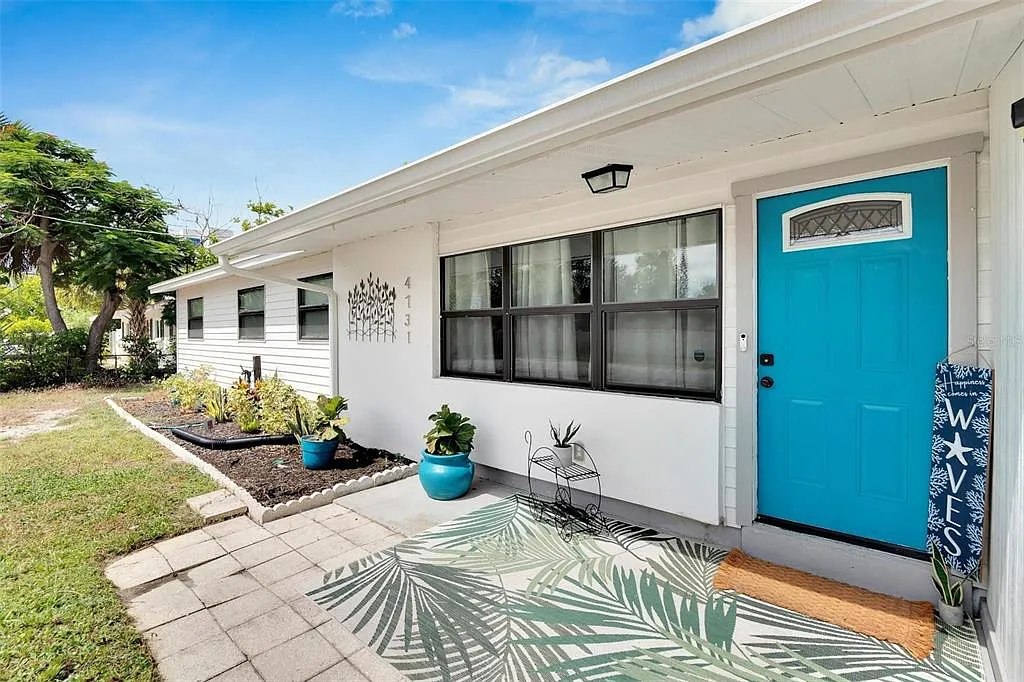 4 bed, 2.0 bath, 1480 sqft, $3,375 — Photo 1