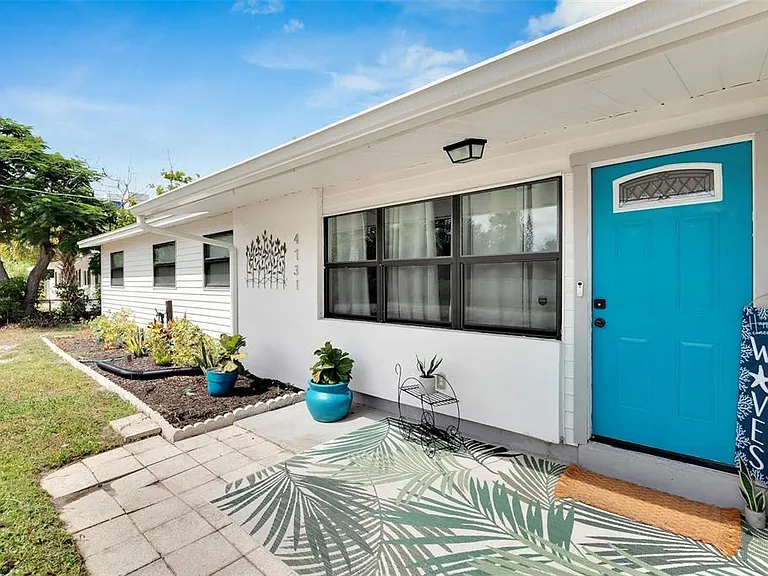 4731 W Montgomery Ave — Photo 2