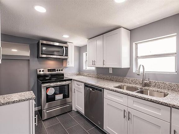 2nd image of 524 30th Ave E