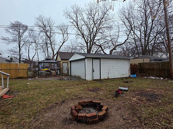 3rd image of 7220 Toepfer Rd