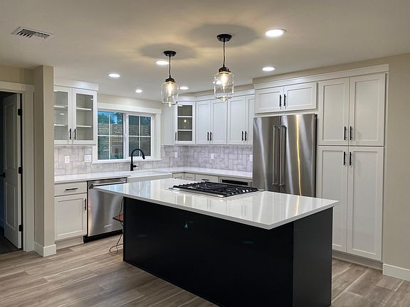 3rd image of 26024 James Ln NE