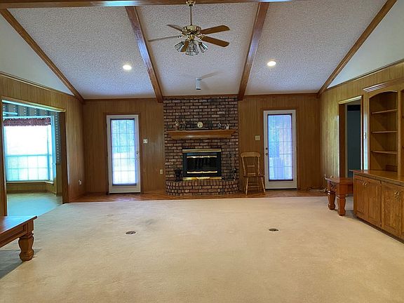 4th image of 642 E Oak Ln