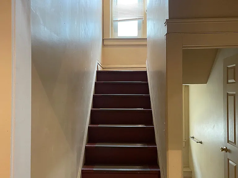 209 Park Ave — Photo 27