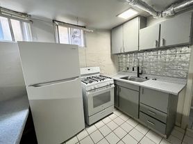 144-146 E Gorham St - 1B