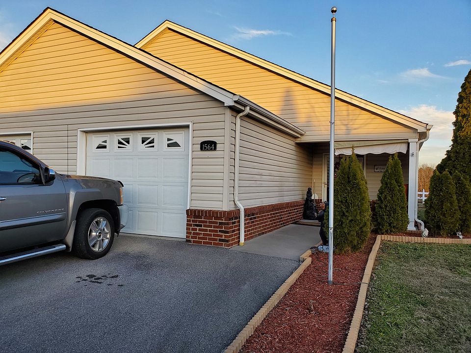 1st image of 1564 Pine Cone Cir
