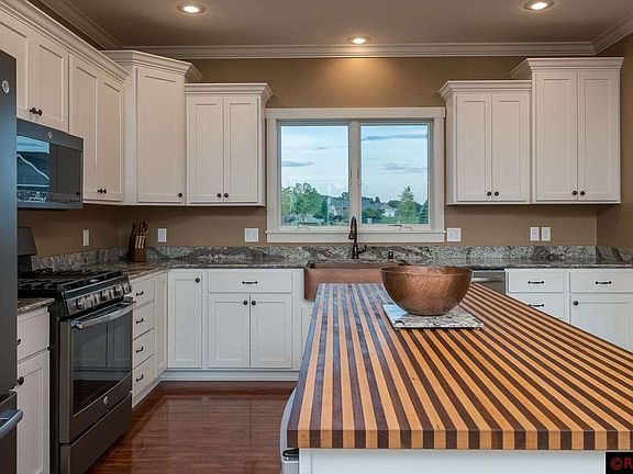 4th image of 112 Southbrook Cir