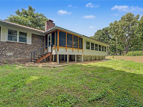 4th image of 53 Alton Cir