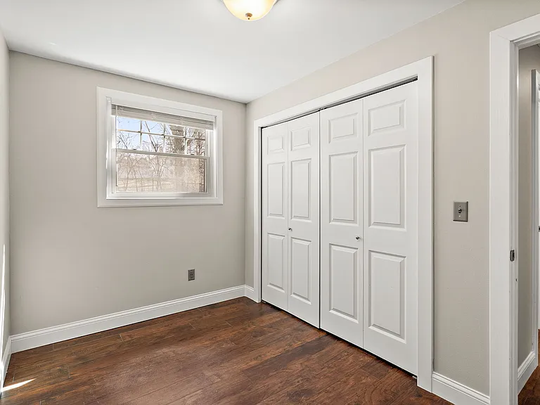 2760 Grove Ln — Photo 2
