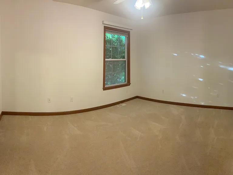 3309 Crystal Lake Dr — Photo 3