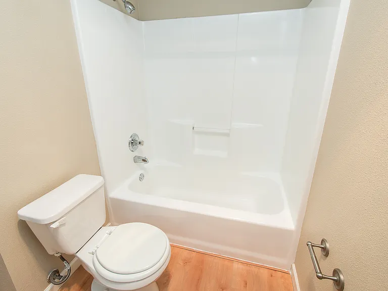 9750 SE Talbert St — Photo 10