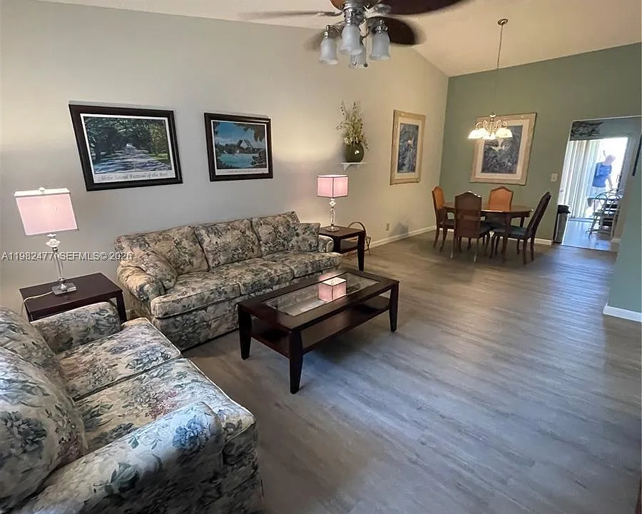 8042 SE Villa Cir #8042
