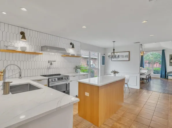 8645 Corral Cir, Fort Worth, TX 76244