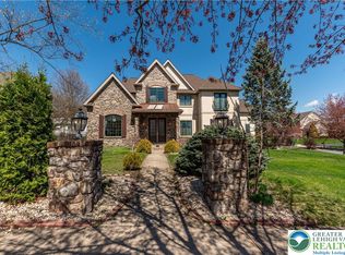 49 Crest Blvd, Easton, PA 18045
