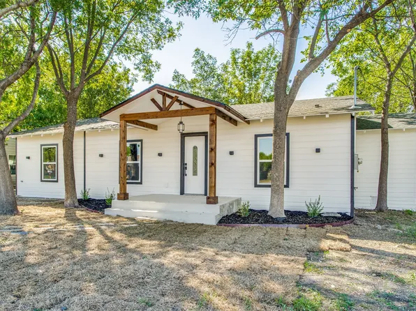 204 E 8th St, Ferris, TX 75125