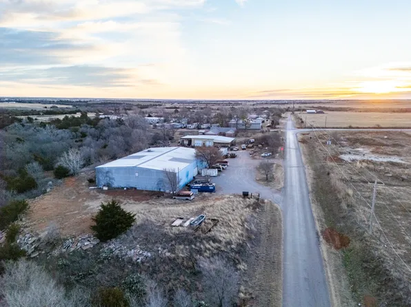 E 1040th Rd, Weatherford, OK 73096