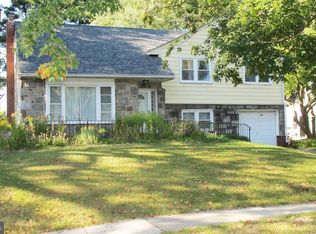 245 Lilac Ln, Cinnaminson, NJ 08077