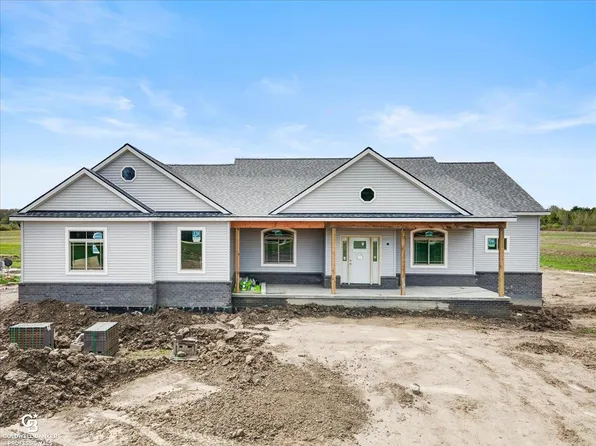 6887 Springborn Rd, East China, MI 48054