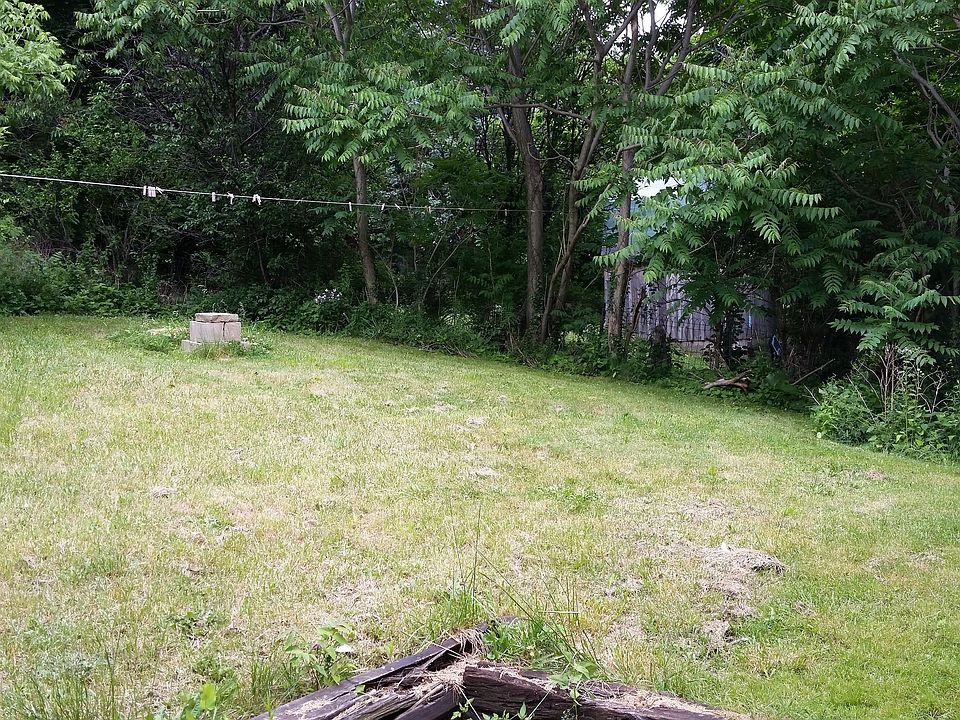 2nd image of 130 Hill Rd #32