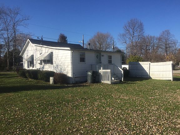 3rd image of 1894 Edgewood Dr