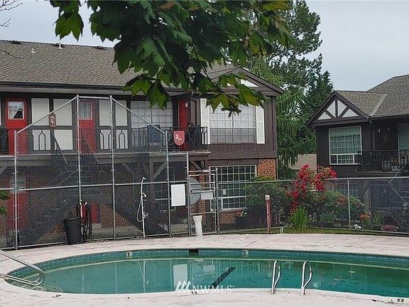 4th image of 3425 S 176th St Unit 179