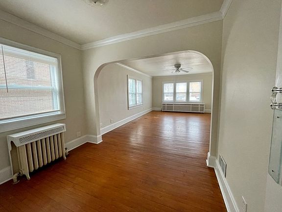 2nd image of 215-217 S Monroe Ave #1