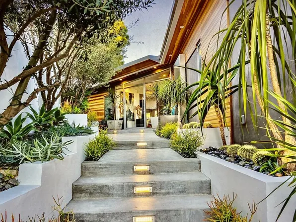 2500 Vasanta Way, Los Angeles, CA 90068