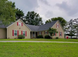 4708 Three Lakes Rd, Crestwood, KY 40014