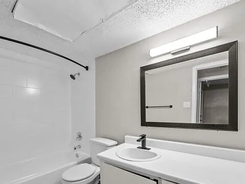 Kings Landing Apartments — Photo 31