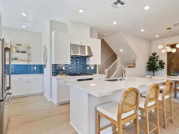 1988 Lupine Ter, Montebello, CA 90640