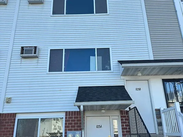 105 Horizon Ct, Bronx, NY 10473