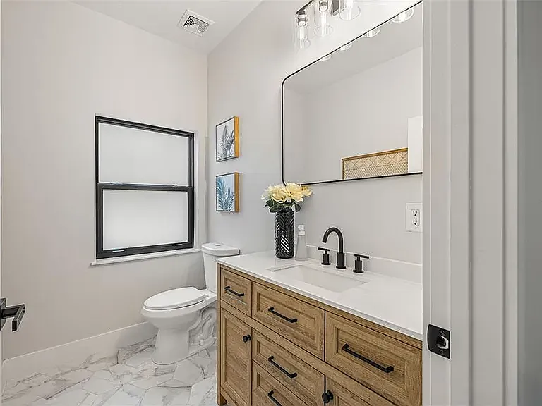 4308 W Gray St #5 — Photo 8