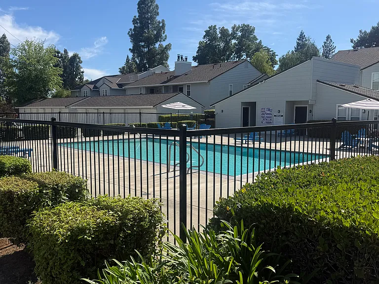2400 Eilers Ln #1206 — Photo 42